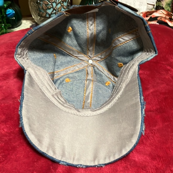 Hat - Picture 4 of 5
